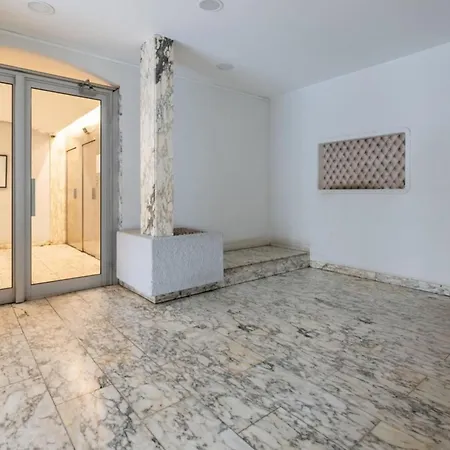 High-rise Studio Flat W City Viewsporte Dauphine * Paris